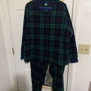 Old Navy Plaid Fleece Pajama Set